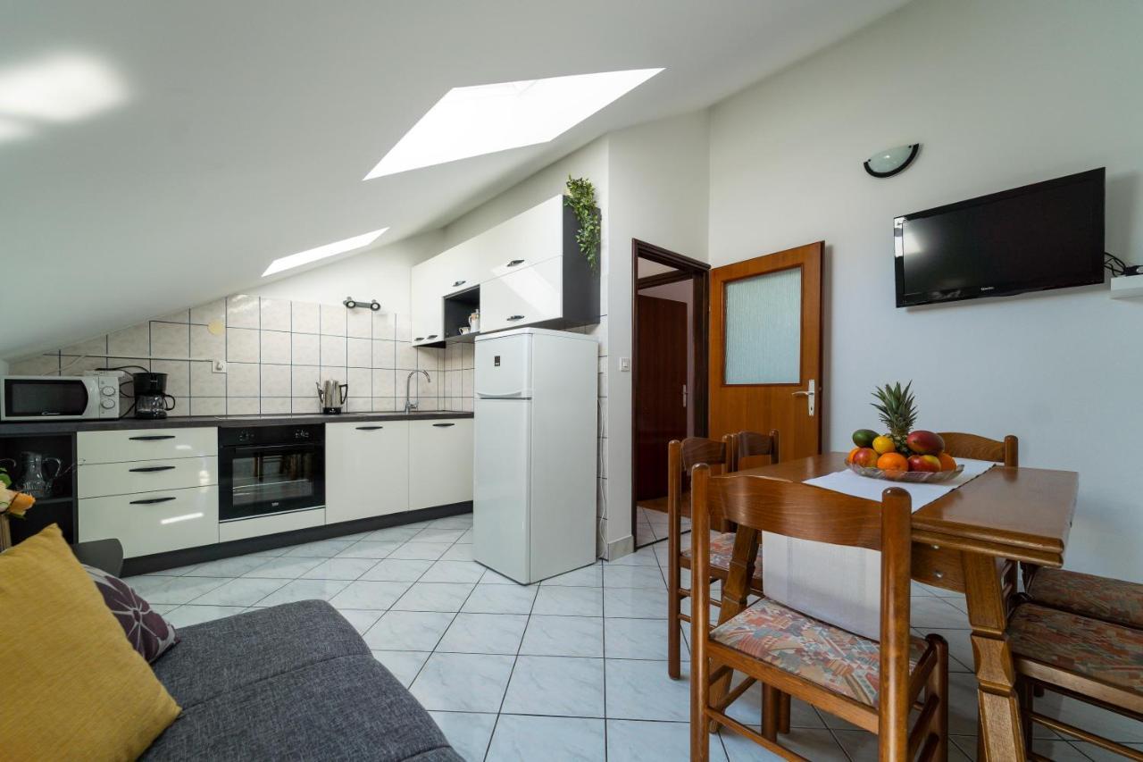 Apartment Nada เพทรอซาเน ภายนอก รูปภาพ