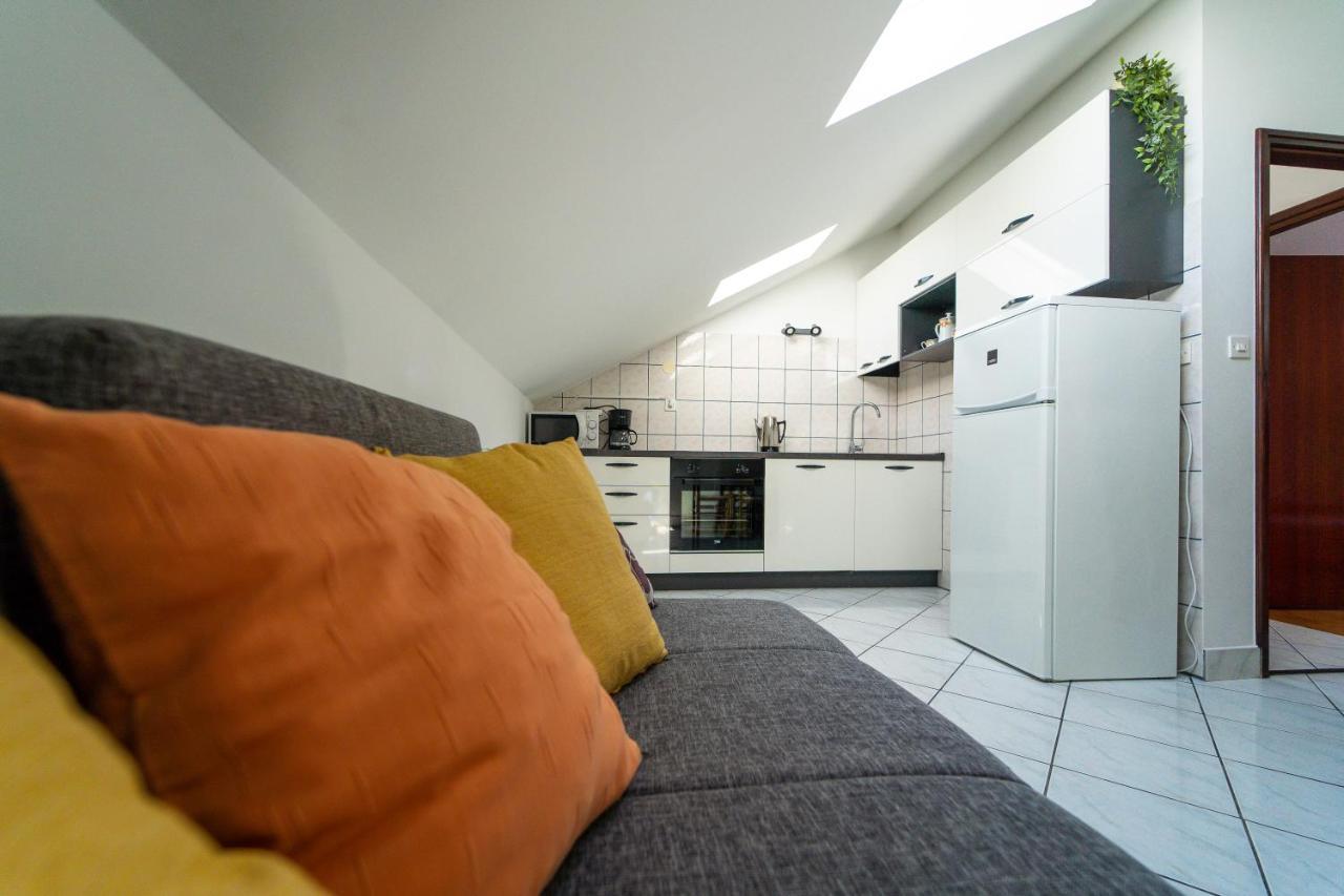 Apartment Nada เพทรอซาเน ภายนอก รูปภาพ